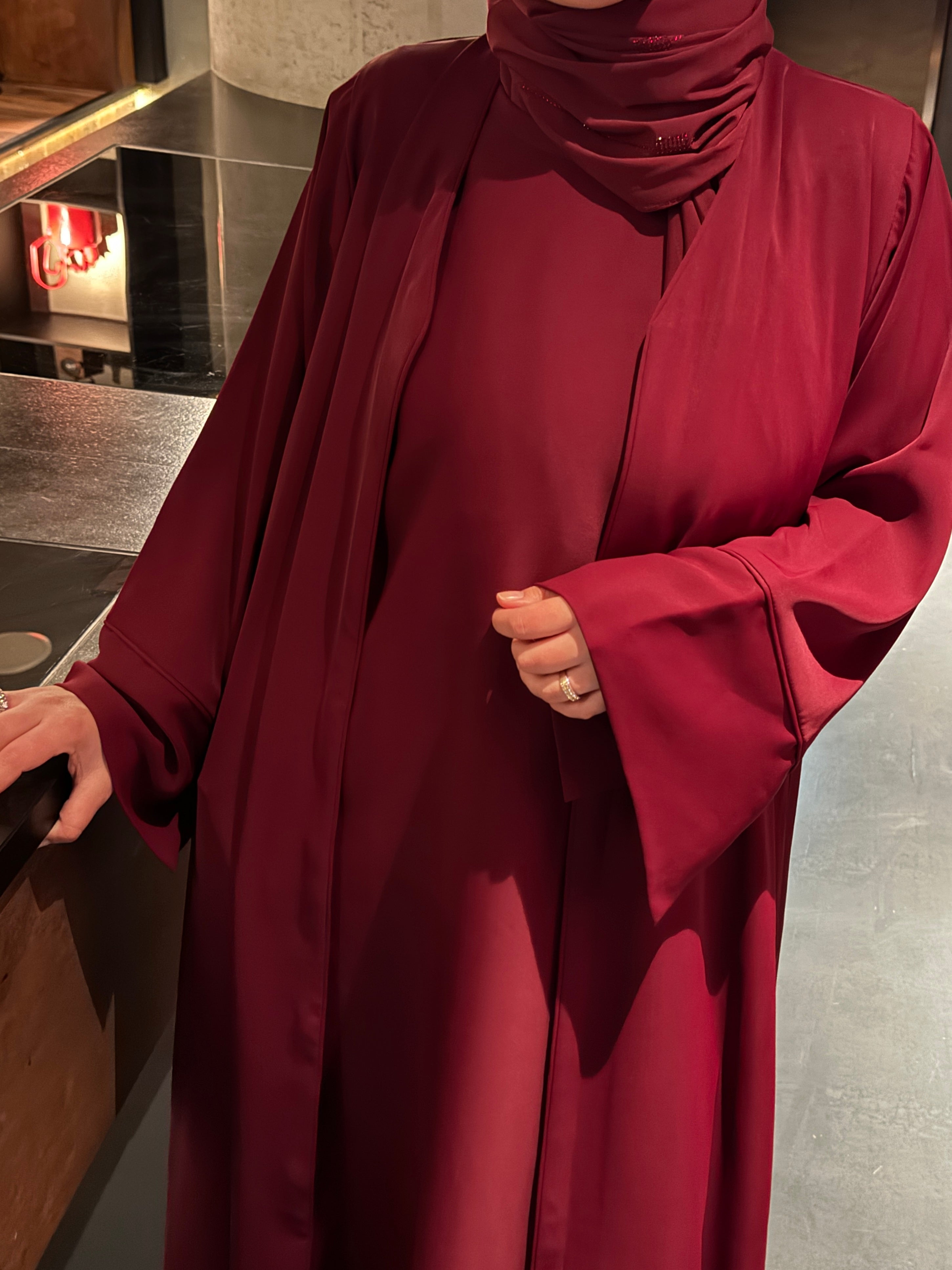 Premium minimalista burgundy set